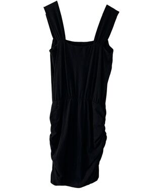 Classic Black Sleeveless Ruched Dress